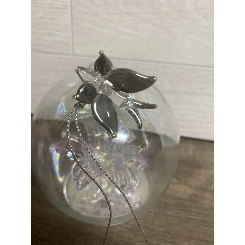 Glass‎ Ornament with flower on the inside